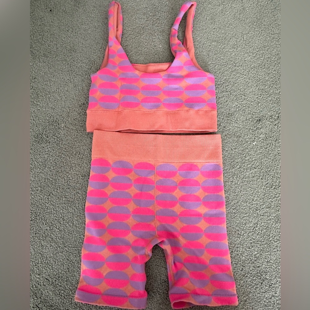 Fabletics Dottie Geo Seamless Set - Size Xs - image 1